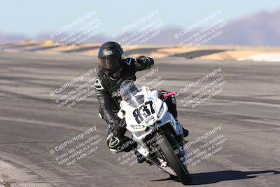 media/Dec-07-2025-CVMA (Sun) [[3e7d2de5dc]]/Race 7-Formula Lightweight Twins Shootout/